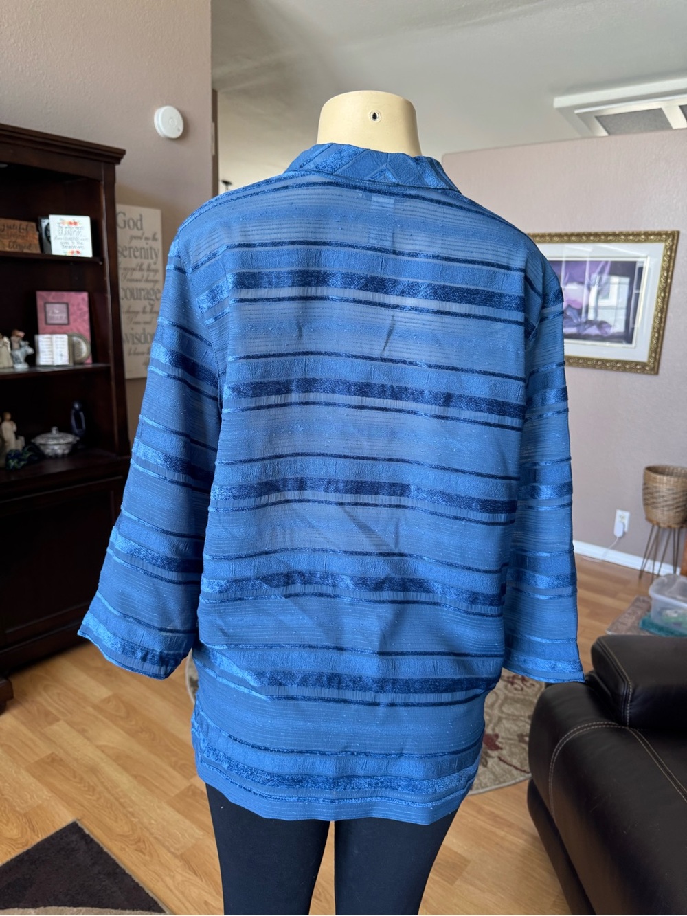 French Laundry slightly sheer blue striped button front blouse-size XL - Picture 8 of 10